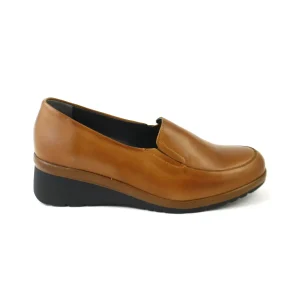 Pitillos 106 – Mocasín en piel con elásticos y cuña alta en cuero