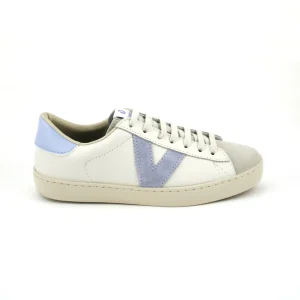 Victoria 1126142 – Deportiva urbana en piel y cuña baja en celeste