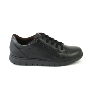 Pitillos 20213 – Blucher en piel con cremallera y cuña baja en negro