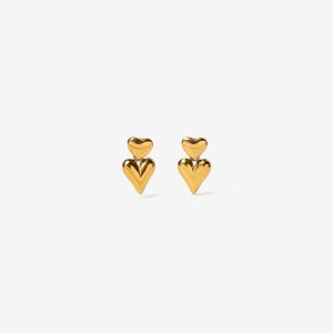 Pendientes dorados de corazones en cascada