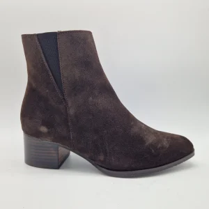 BOTÍN CON ELÁSTICO EN SERRAJE MARRÓN - 70940