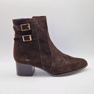 BOTÍN EN SERRAJE MARRÓN - 70956